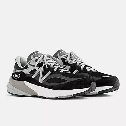New Balance Women's 990v6 Running Shoes- Black/White
