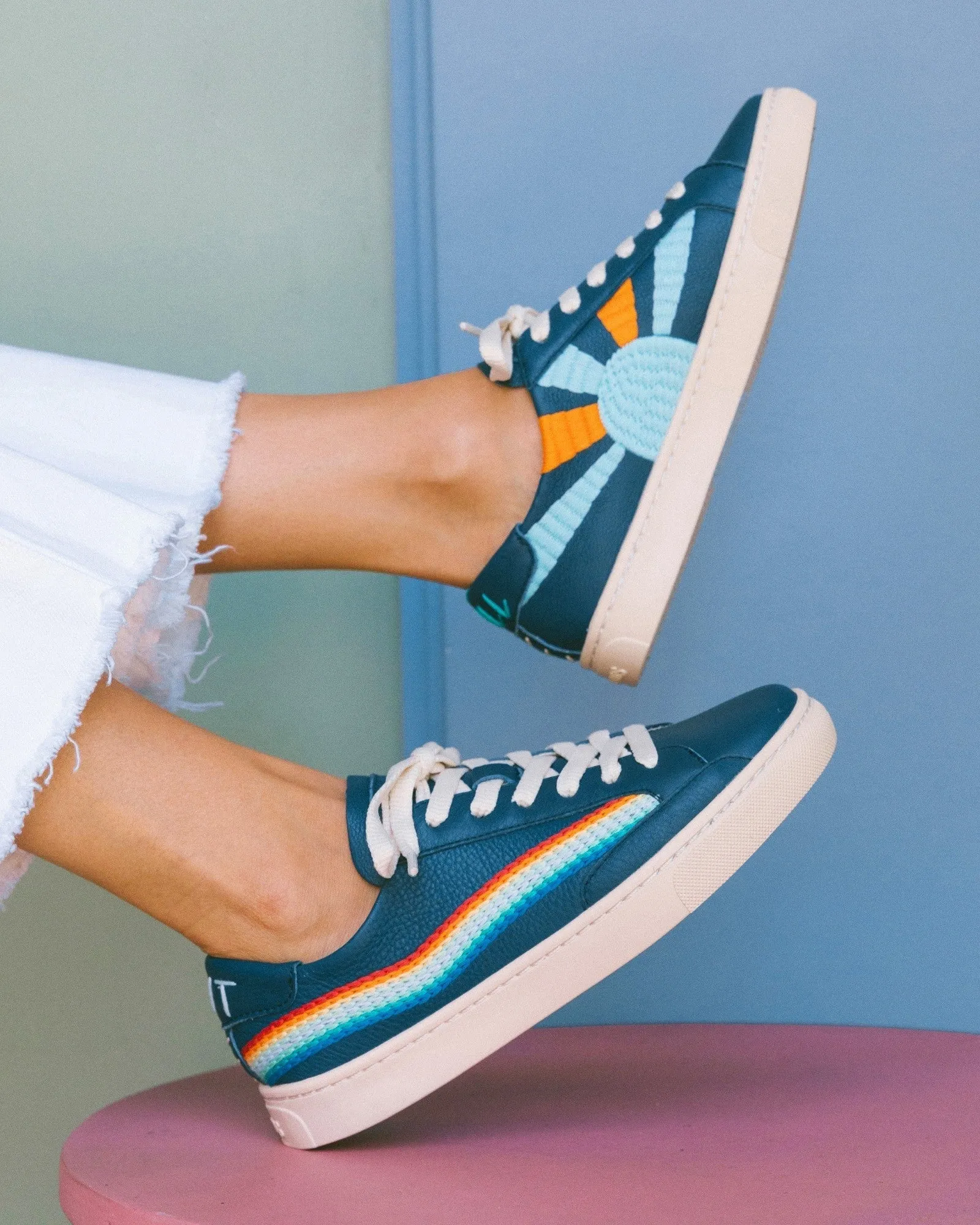 Womens_Sneakers_The Ibiza_Embroidery_Marine Blue - Rainbow Wave