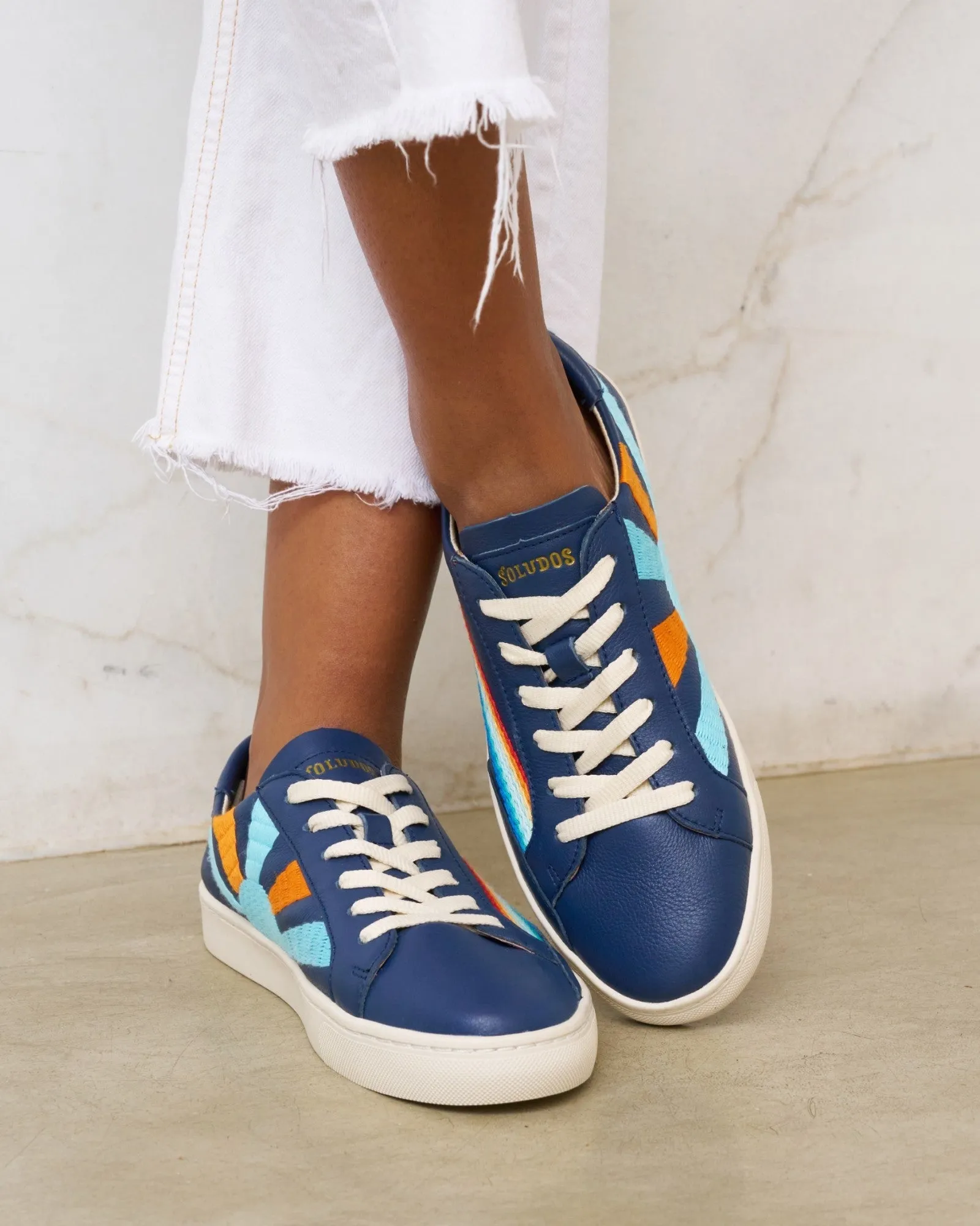 Womens_Sneakers_The Ibiza_Embroidery_Marine Blue - Rainbow Wave